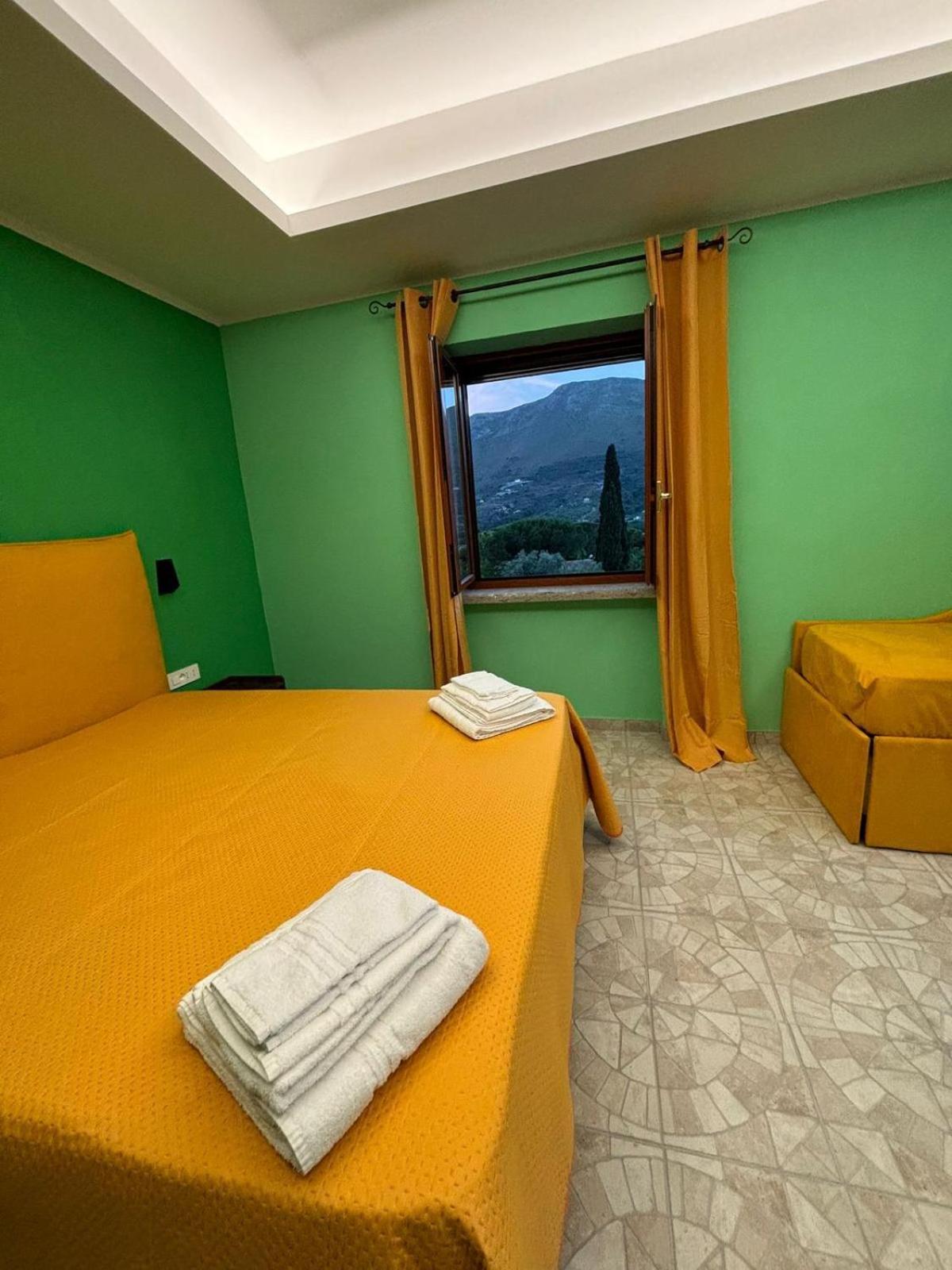 Domus Arco Romano Guest House Itri Eksteriør bilde