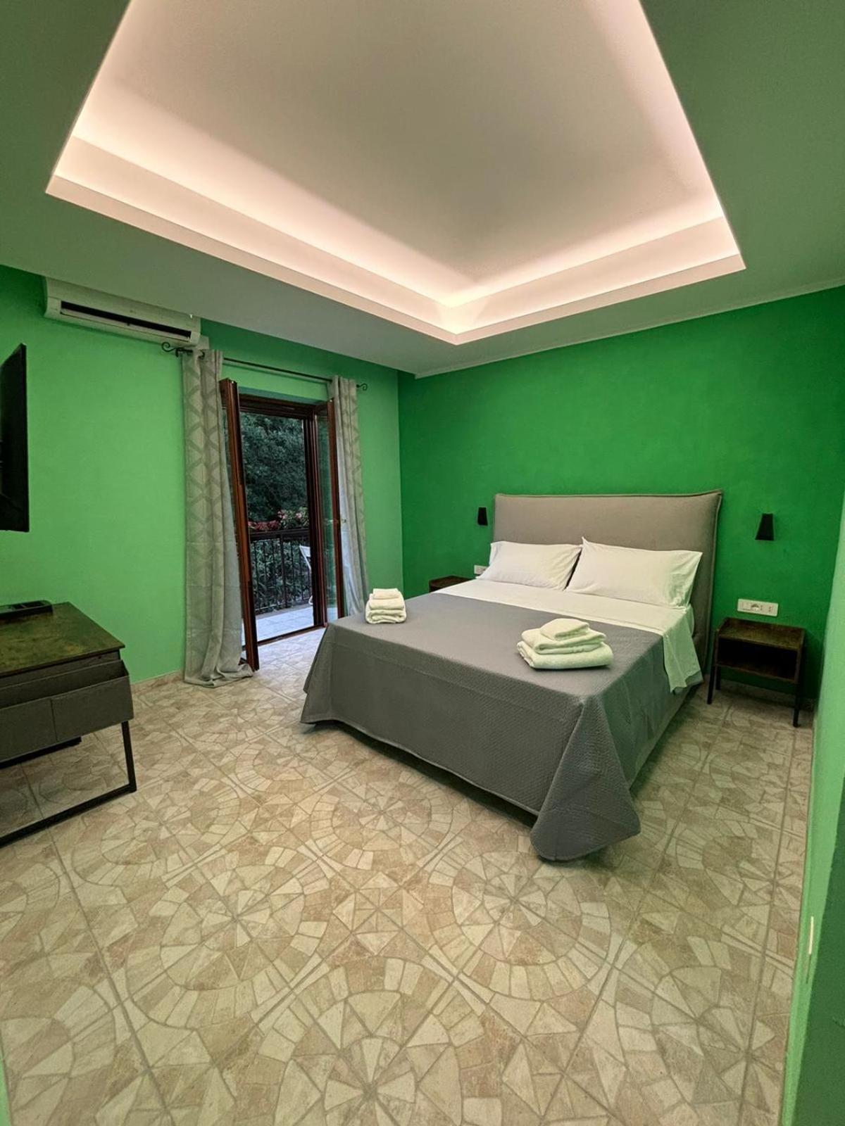 Domus Arco Romano Guest House Itri Eksteriør bilde